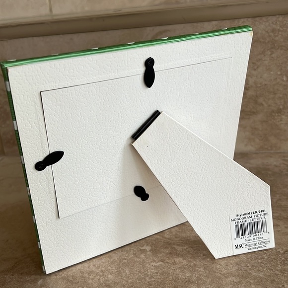 Monogram initial R picture frame - Picture 7 of 9